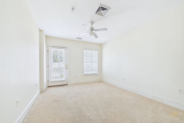 15 Park Ave 211, Hull, MA 02045