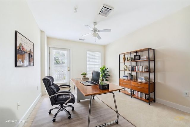 15 Park Ave 211, Hull, MA 02045