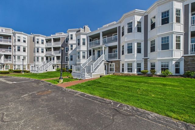 15 Park Ave 211, Hull, MA 02045