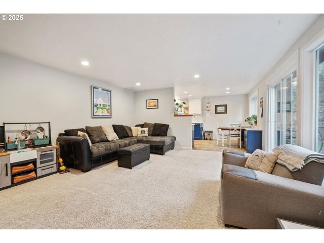 3635 Lachs Ct, Salem, OR 97302