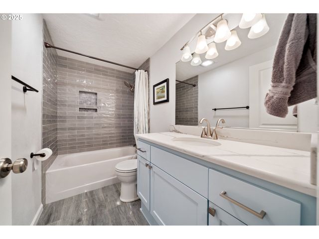 3635 Lachs Ct, Salem, OR 97302