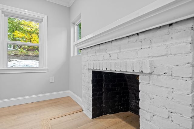 9 Walden Pond Ave, Saugus, MA 01906