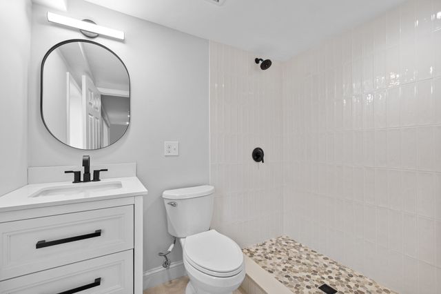 9 Walden Pond Ave, Saugus, MA 01906