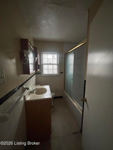 112 Daryl Ct, Louisville, KY 40214