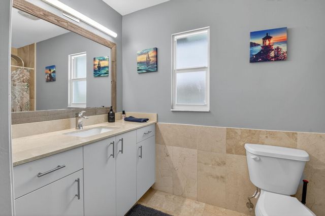 6701 Hillside Lane, Lake Worth, FL 33462