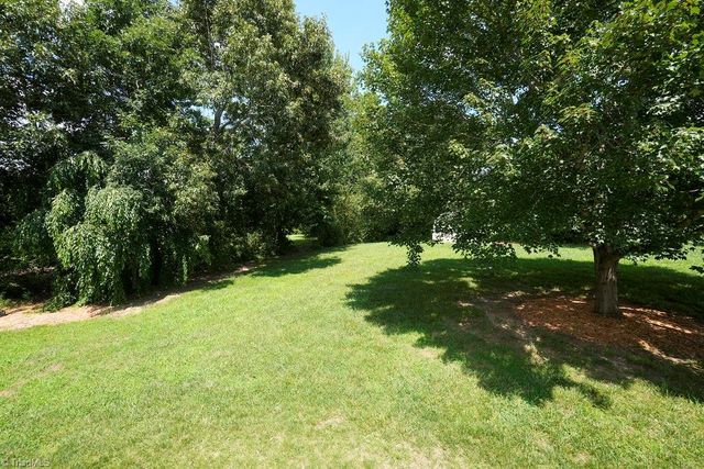 8302 Dorwood Drive, Browns Summit, NC 27214