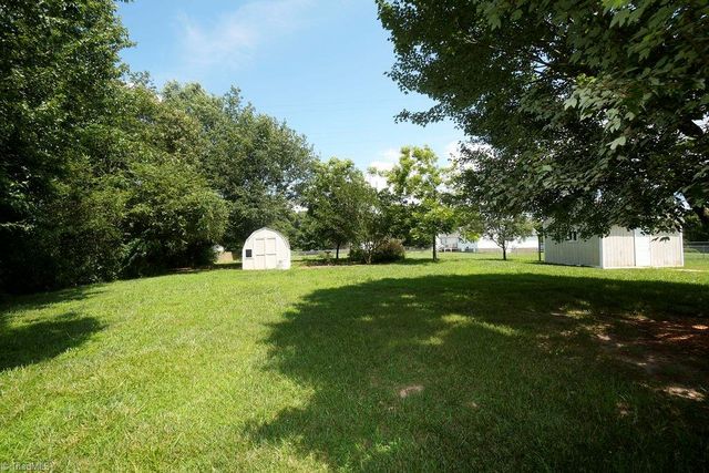 8302 Dorwood Drive, Browns Summit, NC 27214