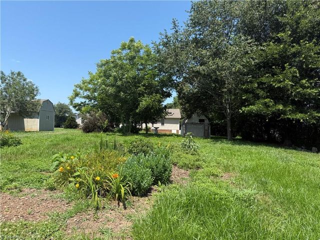 8302 Dorwood Drive, Browns Summit, NC 27214