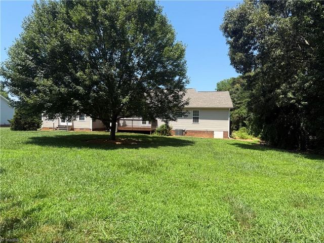 8302 Dorwood Drive, Browns Summit, NC 27214