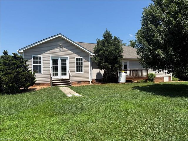 8302 Dorwood Drive, Browns Summit, NC 27214