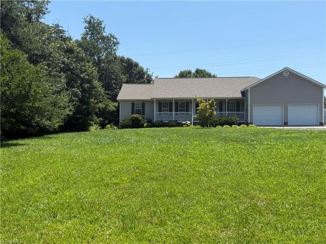 8302 Dorwood Drive, Browns Summit, NC 27214