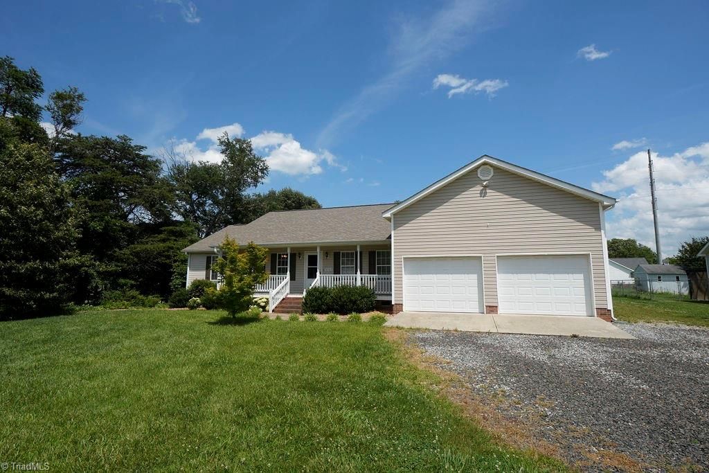 8302 Dorwood Drive, Browns Summit, NC 27214