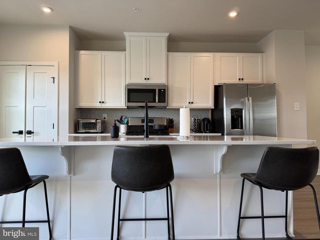 100 ARCADIA WAY, Exton, PA 19341