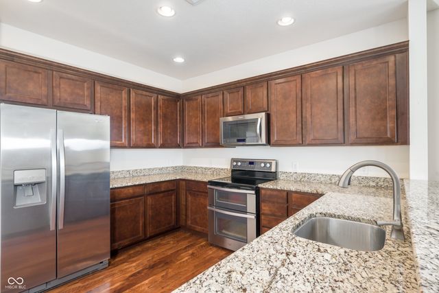 4036 Poplar Drive, Whitestown, IN 46075