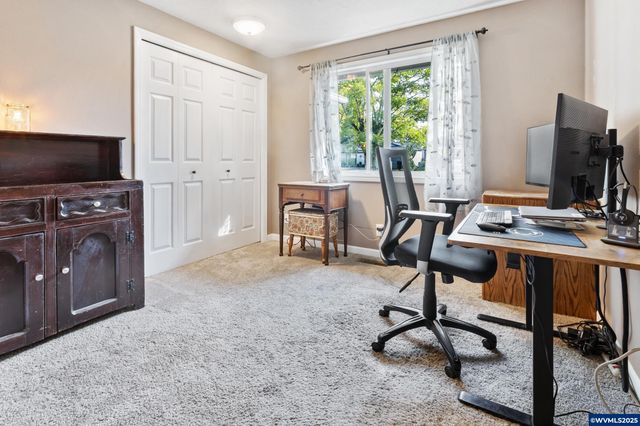 4565 Swallow Ct, Salem, OR 97305