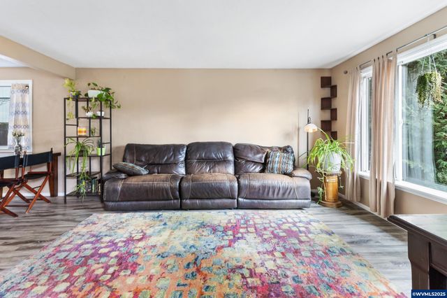 4565 Swallow Ct, Salem, OR 97305