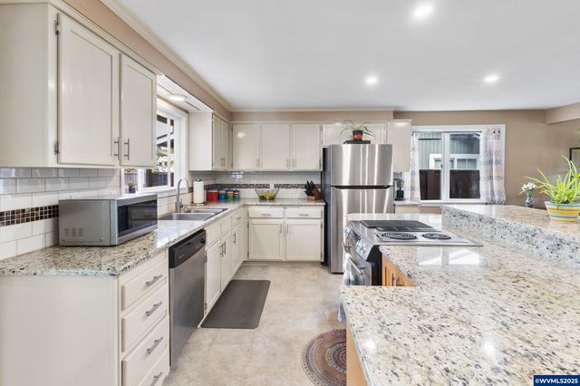 4565 Swallow Ct, Salem, OR 97305