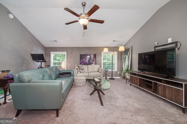 91 Pacific Avenue, Sharpsburg, GA 30277