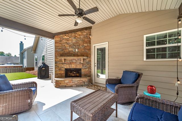 91 Pacific Avenue, Sharpsburg, GA 30277