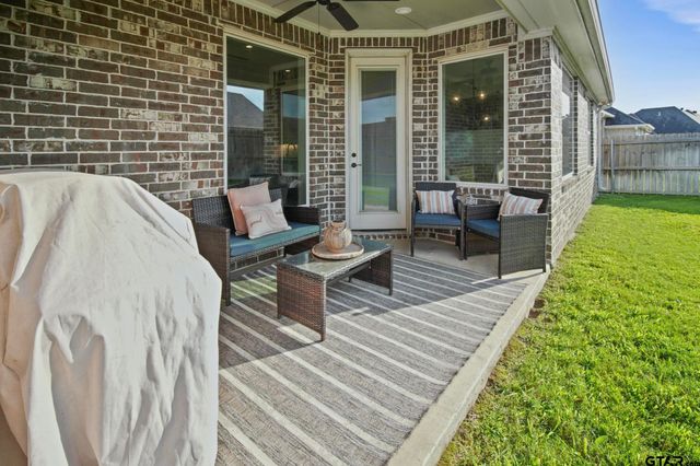 2946 Guinn Farms Rd, Tyler, TX 75707