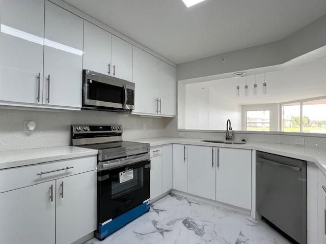 7712 Granville Dr 107, Tamarac, FL 33321