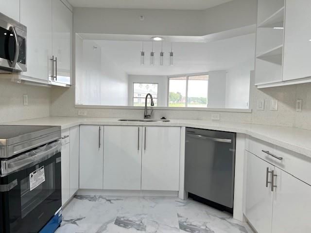 7712 Granville Dr 107, Tamarac, FL 33321