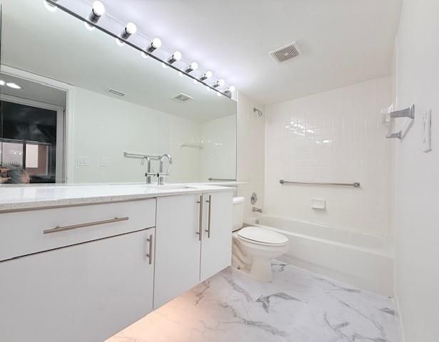 7712 Granville Dr 107, Tamarac, FL 33321