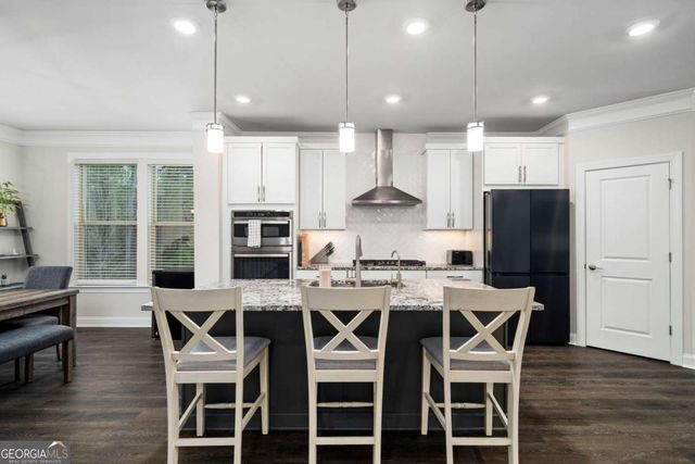 8008 Park Avenue, Roswell, GA 30076