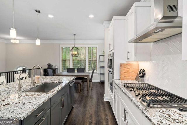 8008 Park Avenue, Roswell, GA 30076