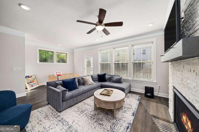 8008 Park Avenue, Roswell, GA 30076