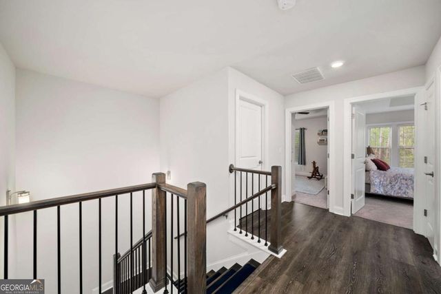 8008 Park Avenue, Roswell, GA 30076