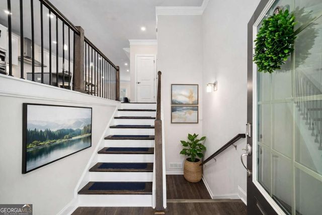 8008 Park Avenue, Roswell, GA 30076