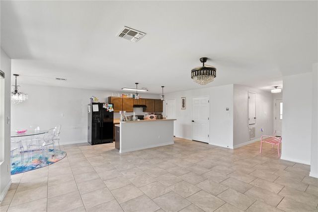 521 Military Dr, Corpus Christi, TX 78418