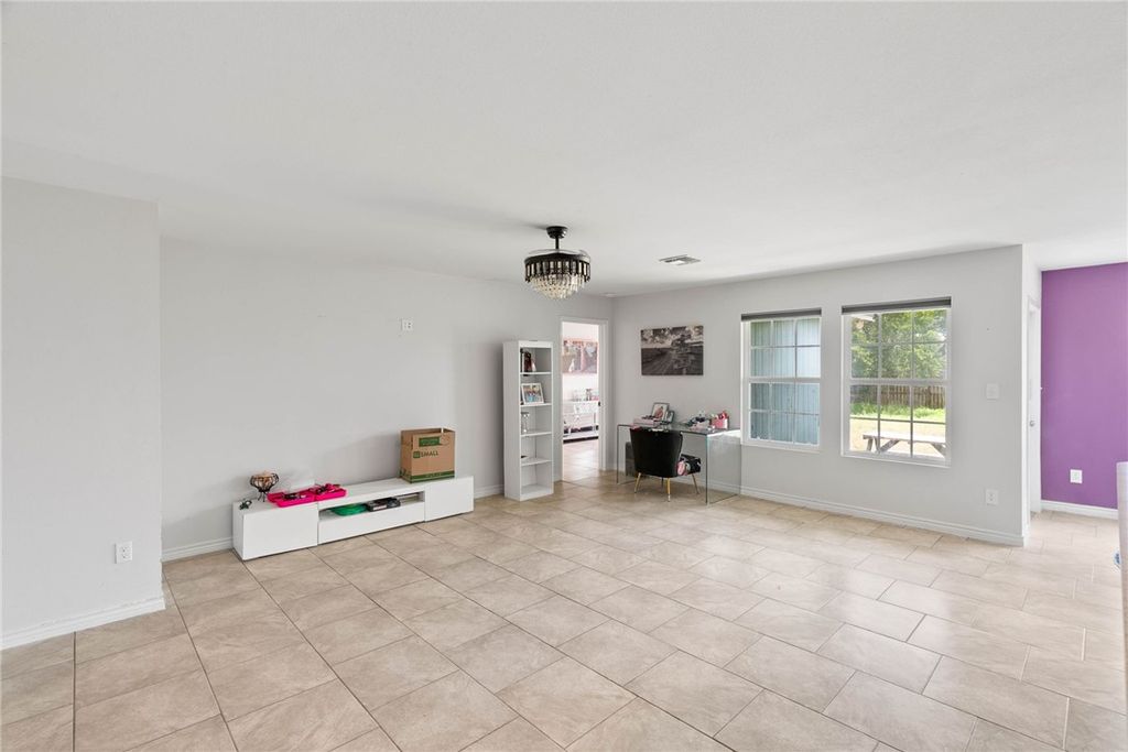 521 Military Dr, Corpus Christi, TX 78418 — photo 4