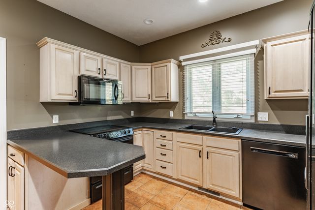 8102 Woodcreek Drive, Indianapolis, IN 46256