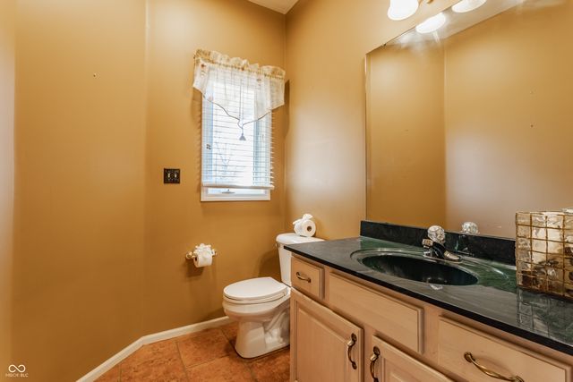 8102 Woodcreek Drive, Indianapolis, IN 46256