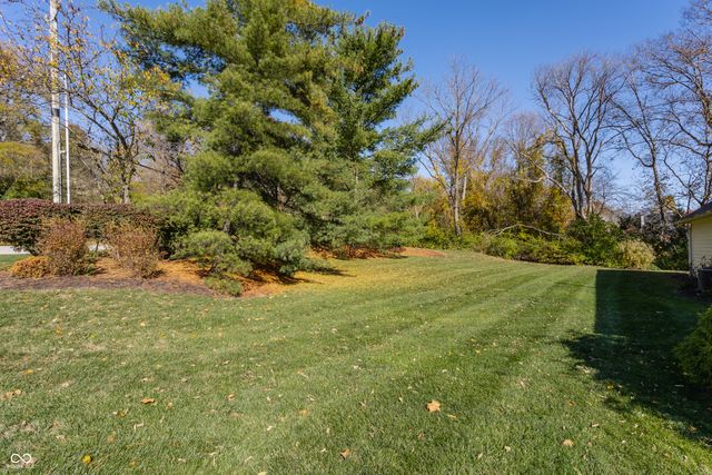 8102 Woodcreek Drive, Indianapolis, IN 46256