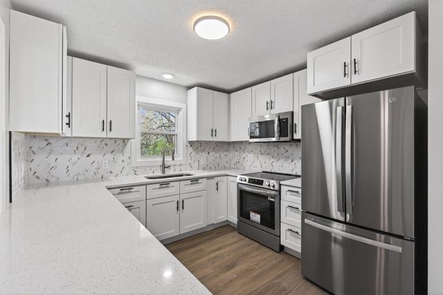 3125 Winnetka Avenue N, Crystal, MN 55427