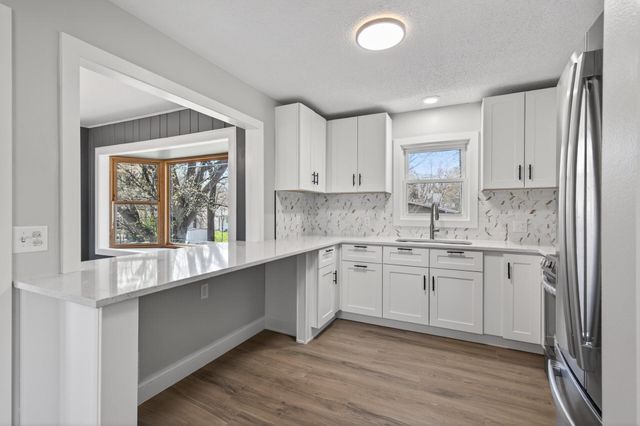 3125 Winnetka Avenue N, Crystal, MN 55427