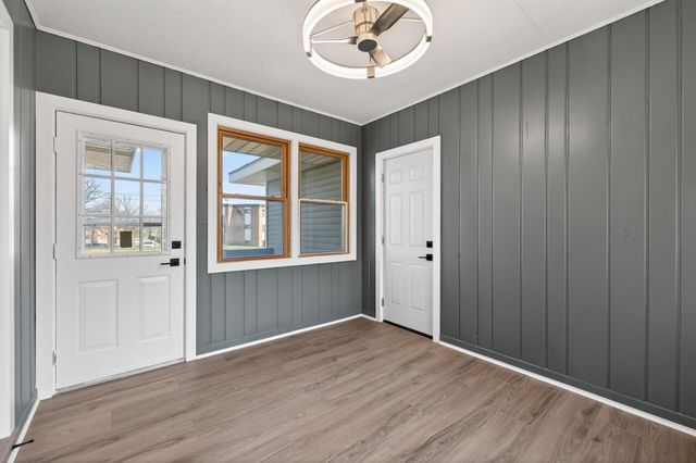 3125 Winnetka Avenue N, Crystal, MN 55427