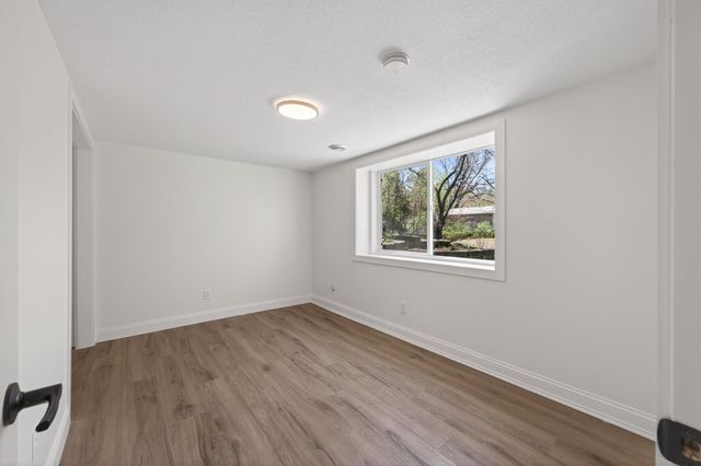 3125 Winnetka Avenue N, Crystal, MN 55427