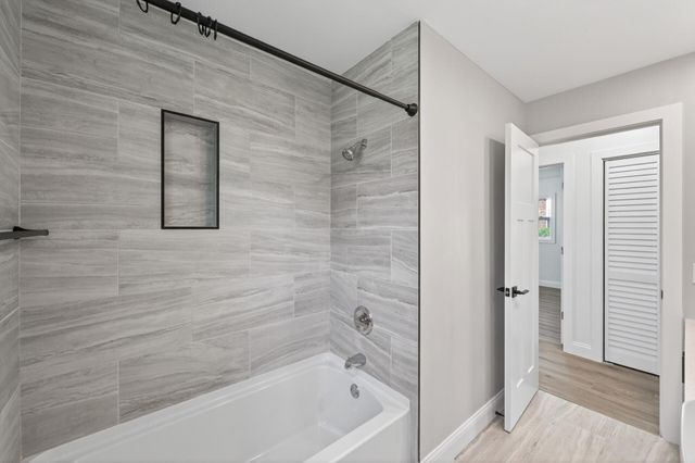 3125 Winnetka Avenue N, Crystal, MN 55427