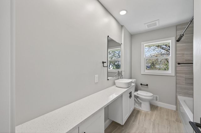 3125 Winnetka Avenue N, Crystal, MN 55427