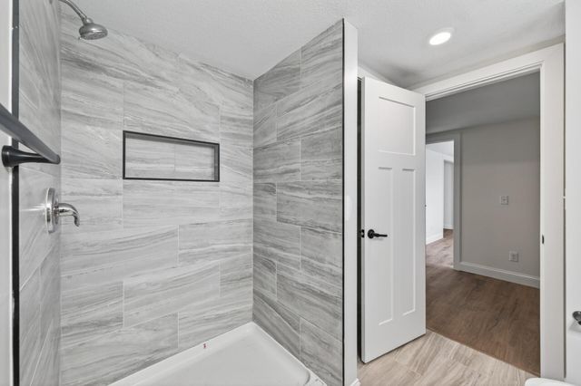 3125 Winnetka Avenue N, Crystal, MN 55427