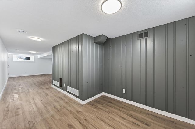 3125 Winnetka Avenue N, Crystal, MN 55427