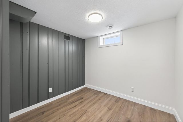 3125 Winnetka Avenue N, Crystal, MN 55427