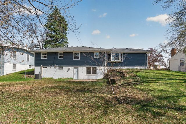 3125 Winnetka Avenue N, Crystal, MN 55427