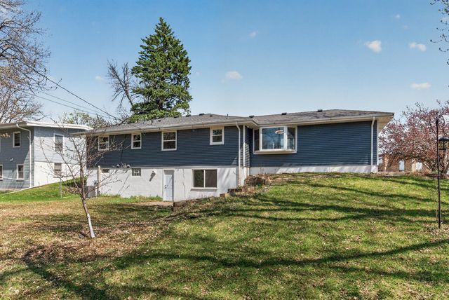 3125 Winnetka Avenue N, Crystal, MN 55427