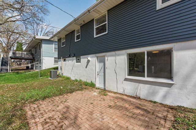 3125 Winnetka Avenue N, Crystal, MN 55427