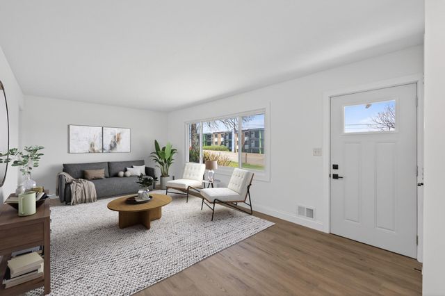 3125 Winnetka Avenue N, Crystal, MN 55427